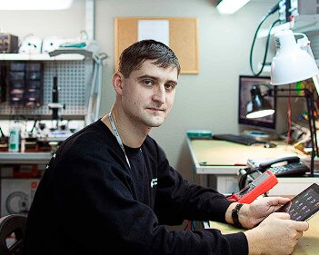 Мастер сервисного центра по ремонту техники Janome